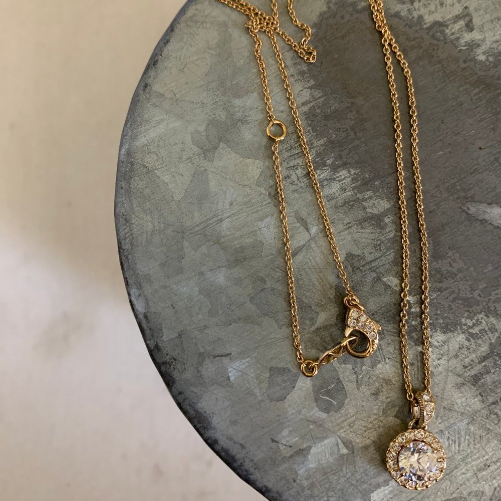 Gold Pendant Necklace